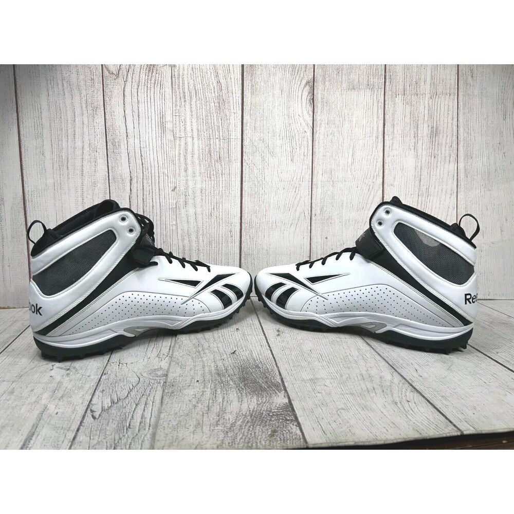 BEAUTIFUL Reebok Football Cleats - Men's SIZE 17 (RB 902 PYE 20-J07118) White